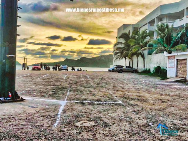 Invierta en su Paraíso Soñado: Terrenos en Playa Mazatlán en Av. Camarón  Sábalo